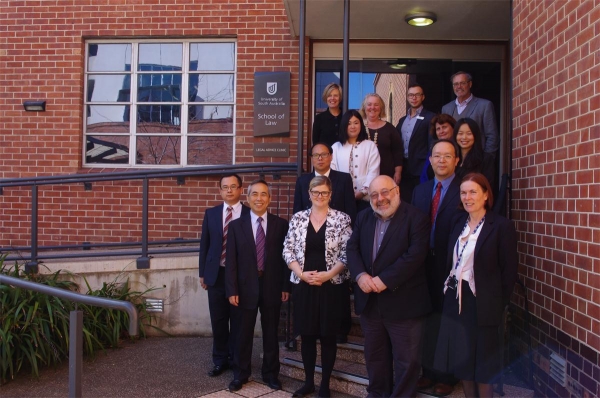 南澳大学调教动漫
合影2.jpg